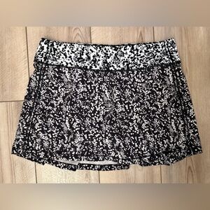 Lululemon skirt w/built in shorts